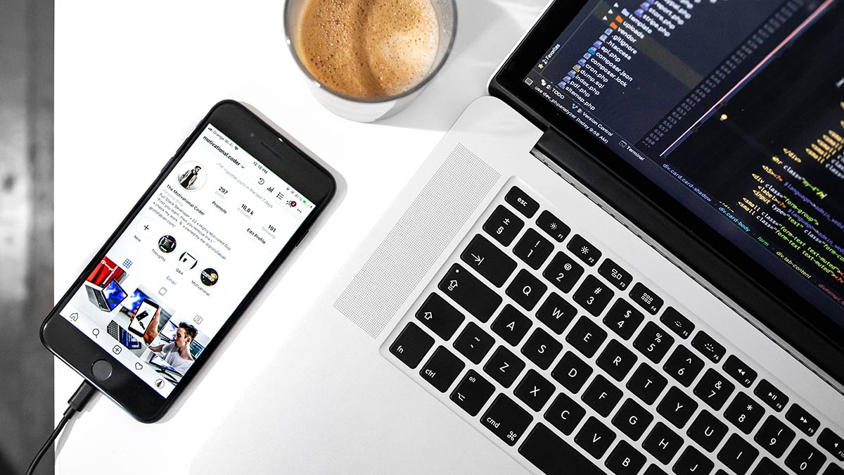 Sviluppo mobile o web: qual è il miglior percorso professionale da scegliere oggi?